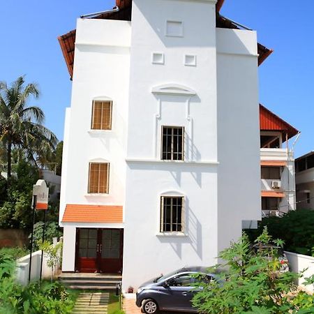 Abad Pepper Route Hotel Kochi Exterior foto