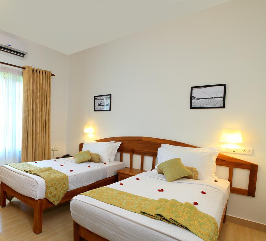 Abad Pepper Route Hotel Kochi Exterior foto