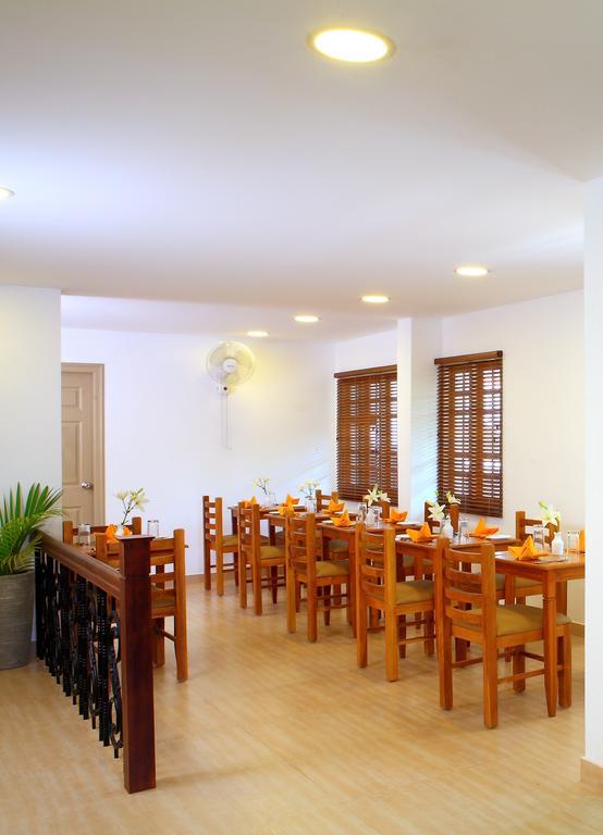 Abad Pepper Route Hotel Kochi Exterior foto